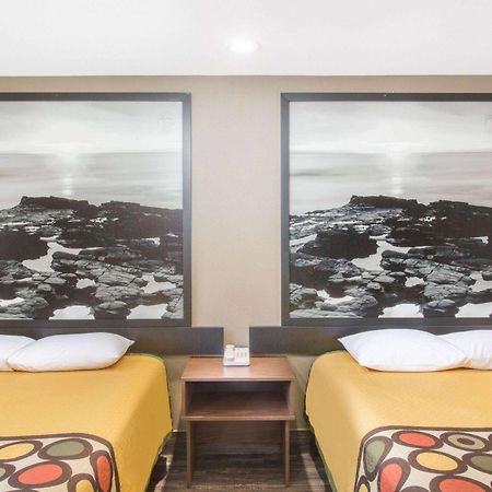 Super 8 By Wyndham National City Chula Vista Экстерьер фото