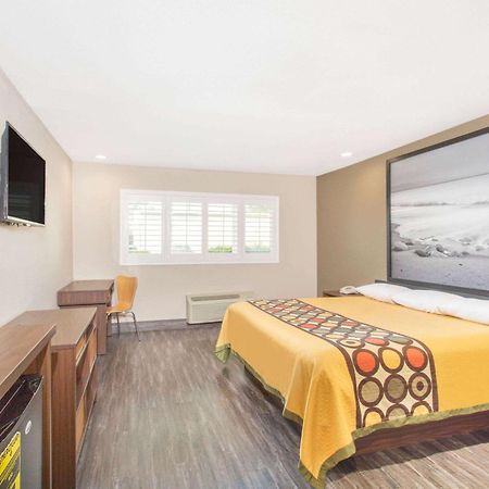 Super 8 By Wyndham National City Chula Vista Экстерьер фото