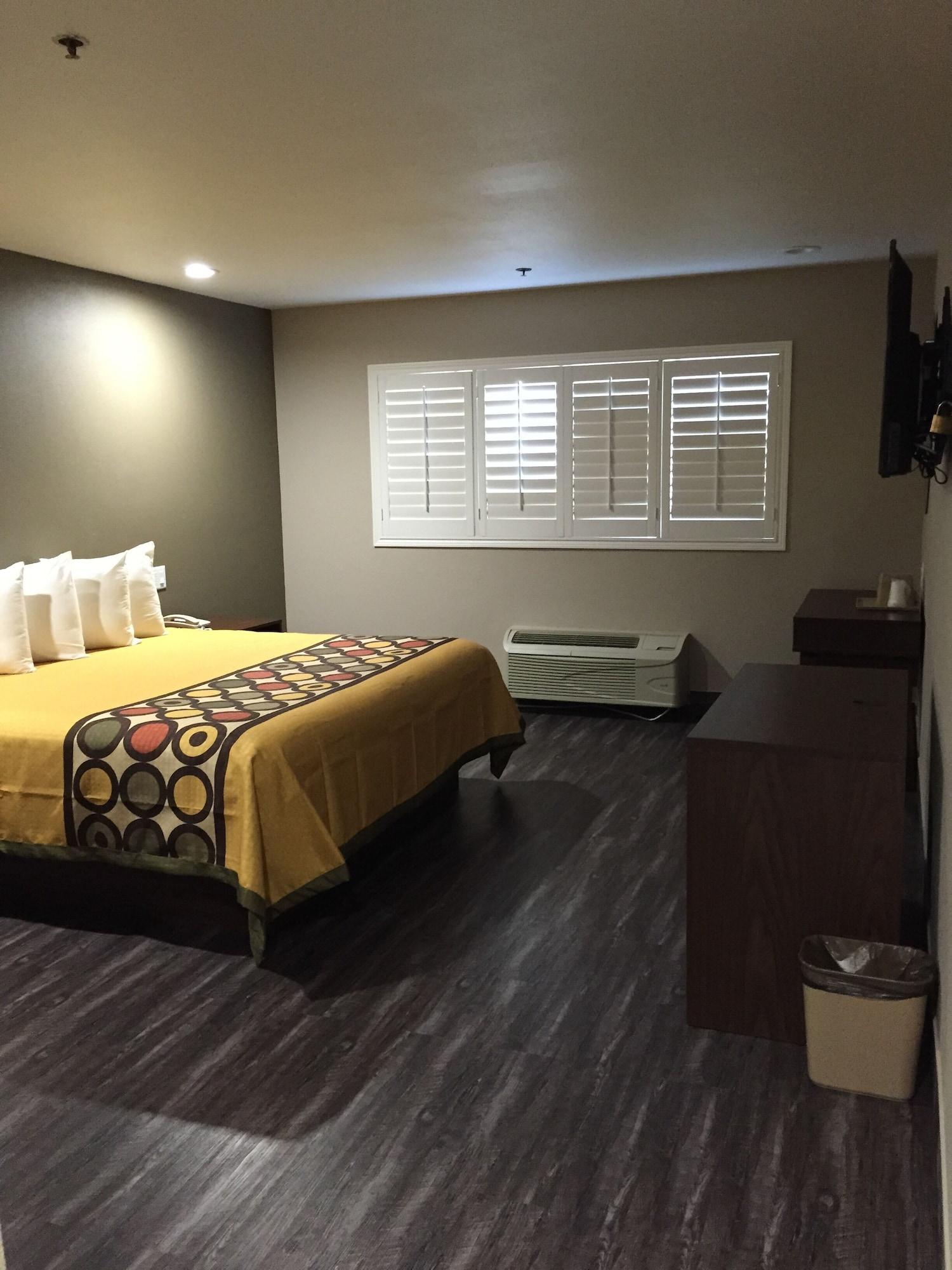Super 8 By Wyndham National City Chula Vista Экстерьер фото