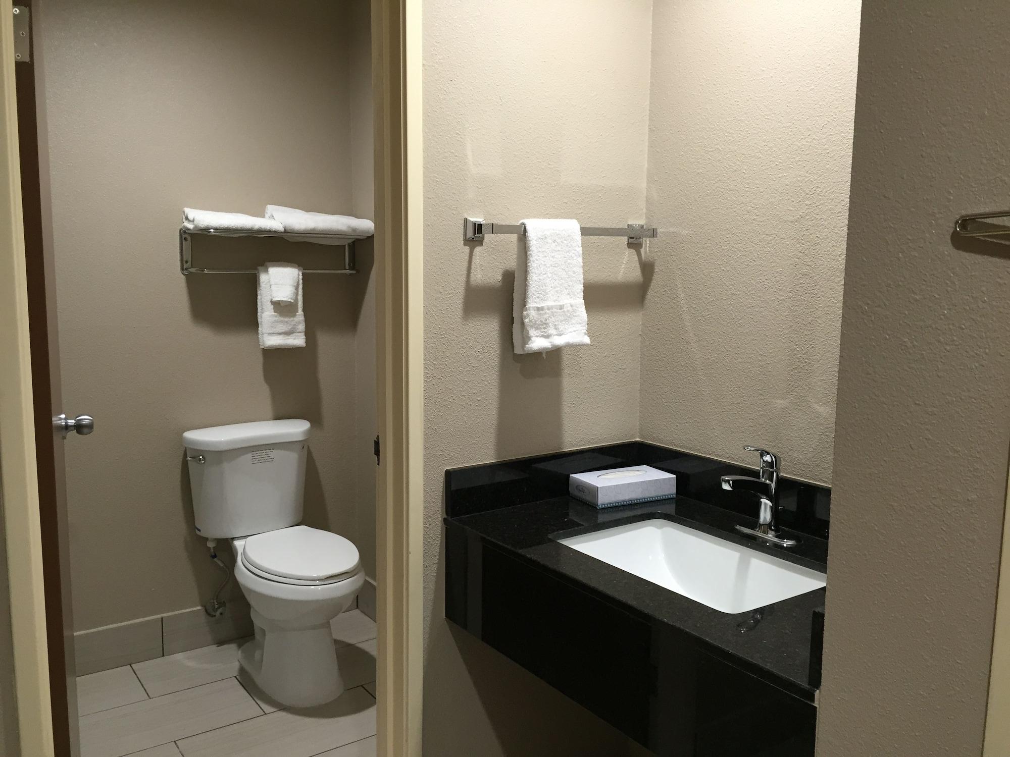 Super 8 By Wyndham National City Chula Vista Экстерьер фото