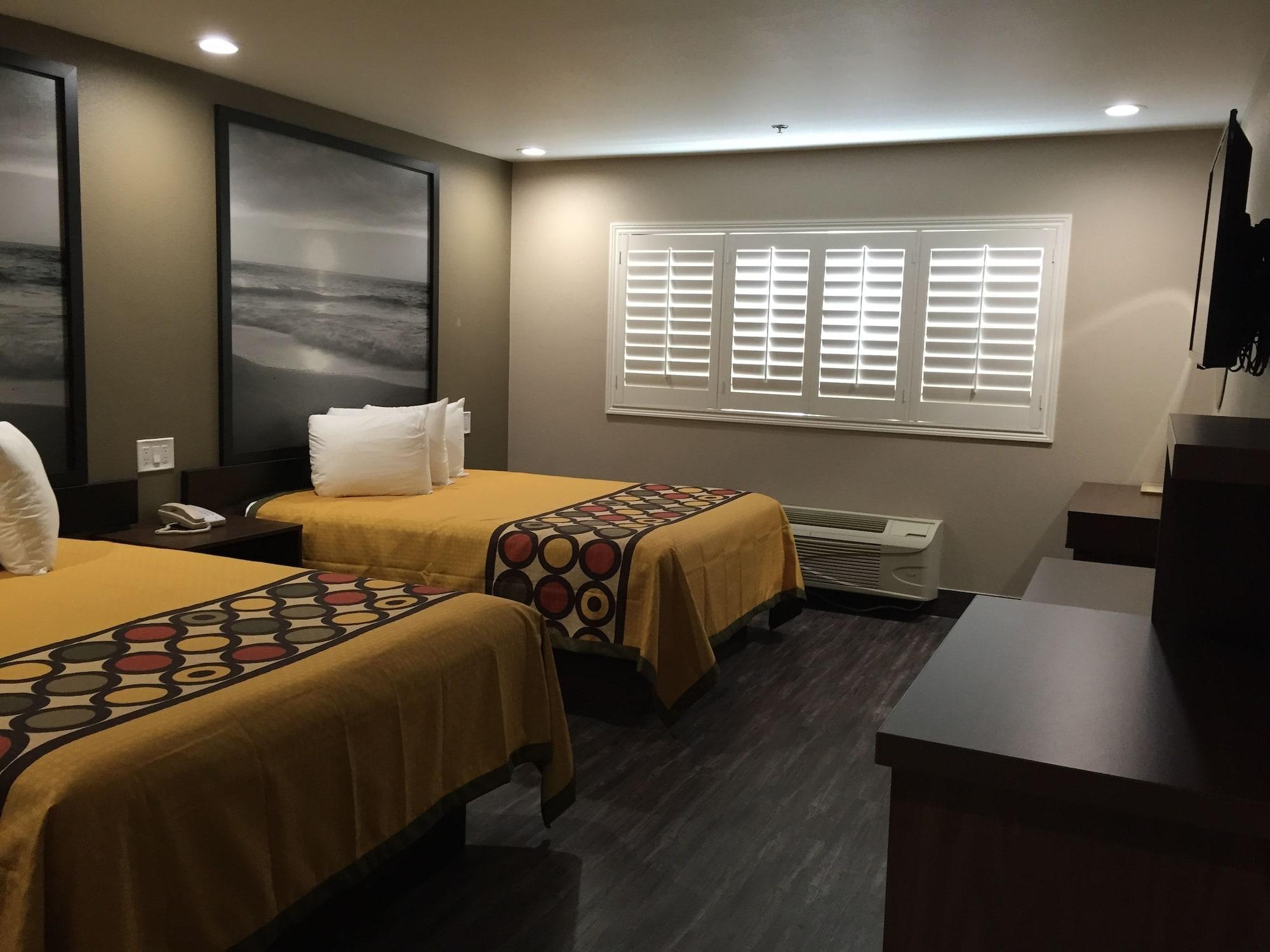 Super 8 By Wyndham National City Chula Vista Экстерьер фото