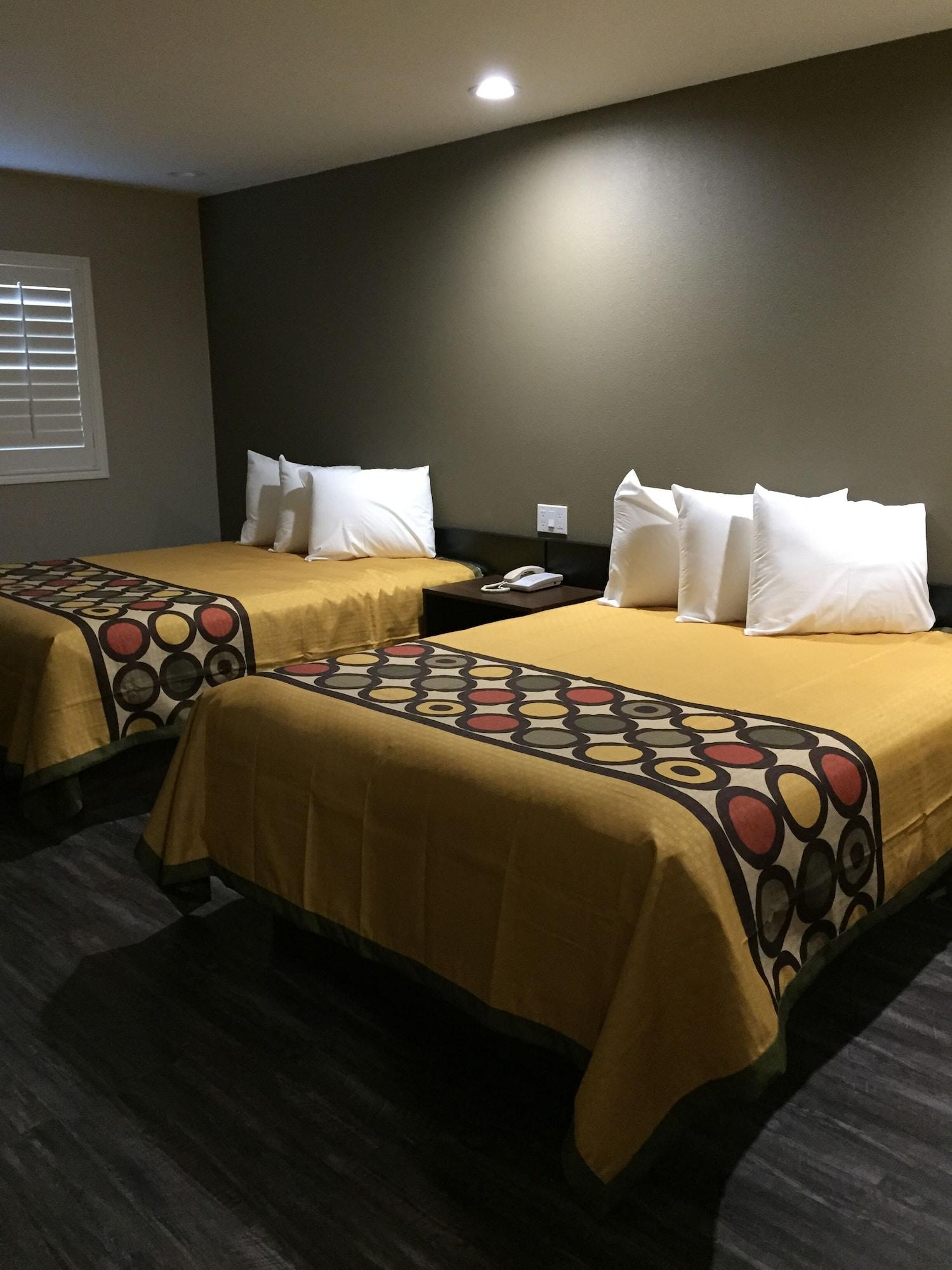 Super 8 By Wyndham National City Chula Vista Экстерьер фото